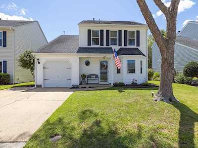 977 Maitland Dr Virginia Beach, VA 23454