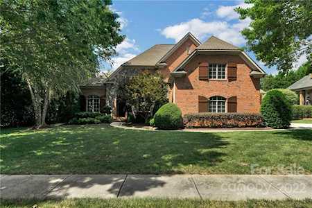 7507 Polyantha Rose Circle Matthews, NC 28104