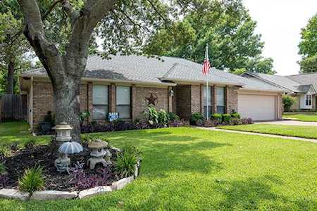 8536 Neil Court North Richland Hills, TX 76182