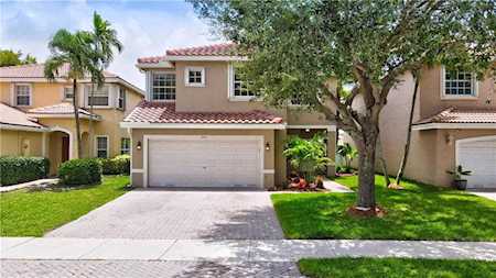 4014 Crescent Creek Drive Coconut Creek, FL 33073