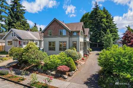 3951 SW Holden St Seattle, WA 98136