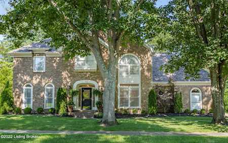 512 Oak Branch Rd Louisville, KY 40245