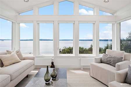 1947 SW Hillcrest Rd Burien, WA 98166