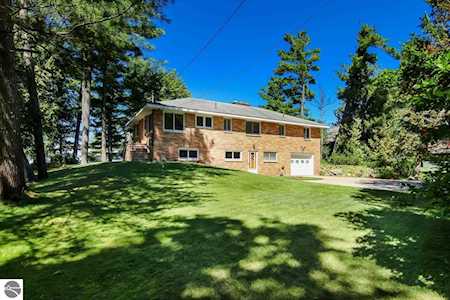 6981 Deepwater Point Road Williamsburg, MI 49690