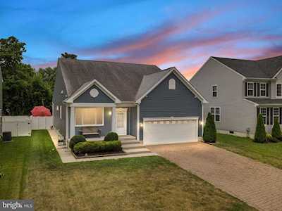 103 Waterview Ct Swedesboro, NJ 08085