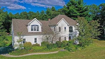39 Pond View Road Holliston, MA 01746