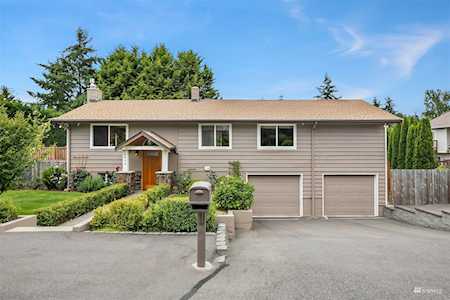 6834 NE 165th St Kenmore, WA 98028