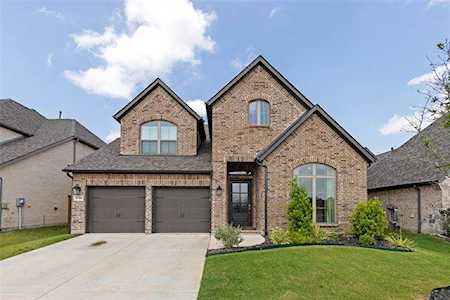 8704 Navidad Falls Drive McKinney, TX 75071