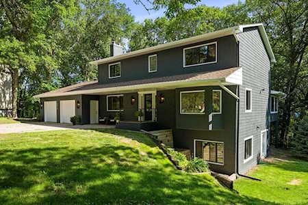 10810 Sumac Lane Minnetonka, MN 55305