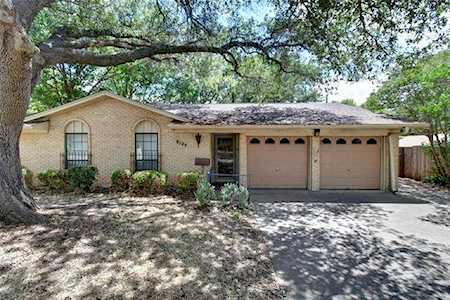 8125 Herndon Drive Benbrook, TX 76116