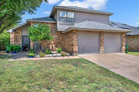 2103 Tanner Court Arlington, TX 76018