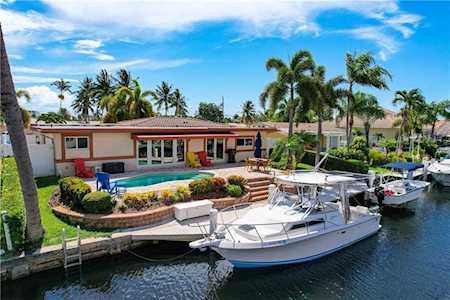 721 SE 5th Ter Pompano Beach, FL 33060