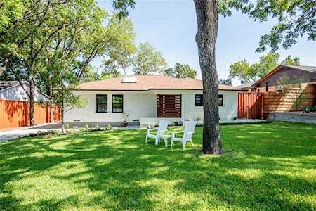 9811 Crestwick Drive Dallas, TX 75238