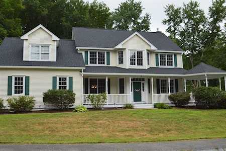 36 Simmons St Marlborough, MA 01752