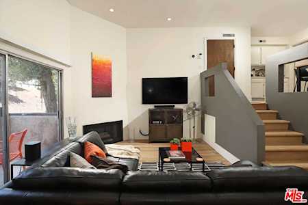 5500 Lindley Ave Encino, CA 91316