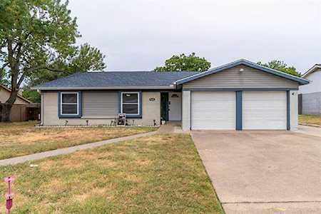 7601 Oak Ridge Drive North Richland Hills, TX 76182