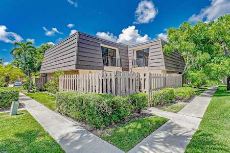 1412 14th Court Palm Beach Gardens, FL 33410