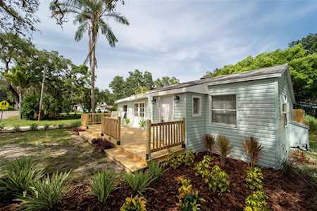 2067 N Betty Ln Clearwater, FL 33755
