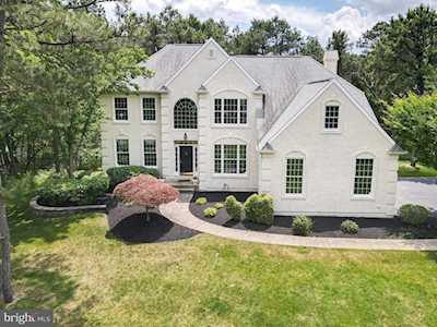 31 Milford Dr Marlton, NJ 08053