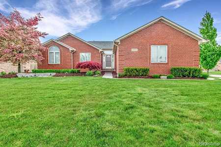 54564 Laurel Macomb, MI 48042