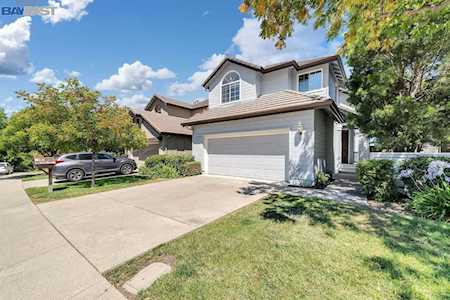 1413 Fountain Springs Cir Danville, CA 94526