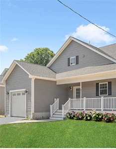 85 Curtis Corner Rd South Kingstown, RI 02879