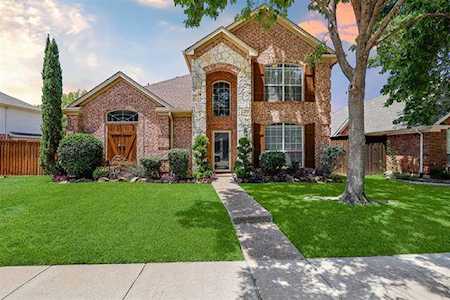 5714 Green Hollow Lane The Colony, TX 75056