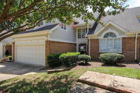 1849 Meadowood Ln Charlotte, NC 28211