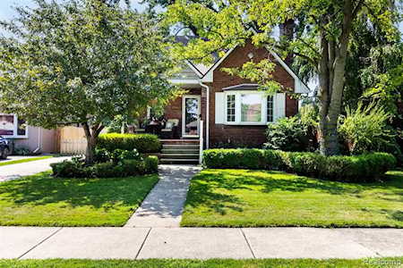 22446 Alexander St St. Clair Shores, MI 48081