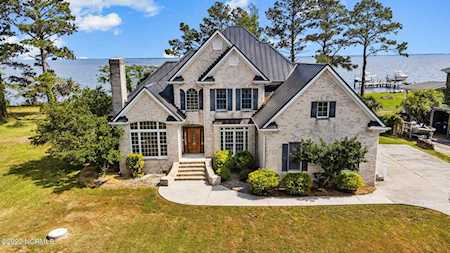6030 Dolphin Road Oriental, NC 28571