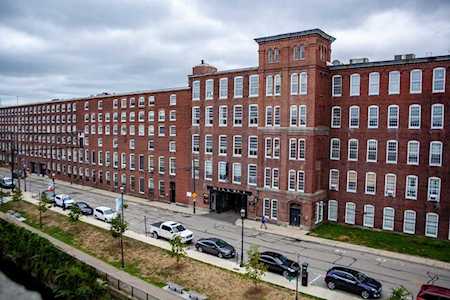 240 Jackson St #323 Lowell, MA 01852