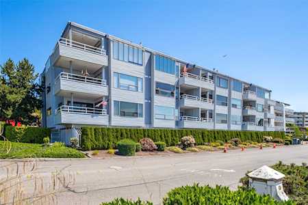 22211 Cliff Ave S #204 Des Moines, WA 98198