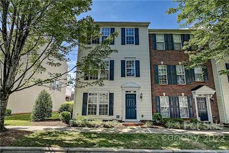 15650 King Louis Ct Charlotte, NC 28277