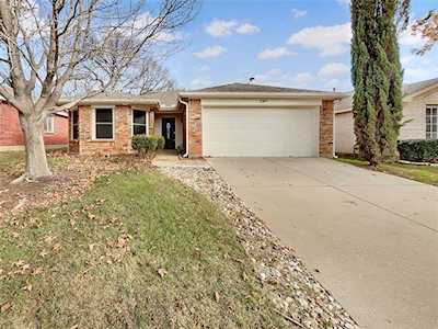 2209 Crown View Drive Little Elm, TX 75068
