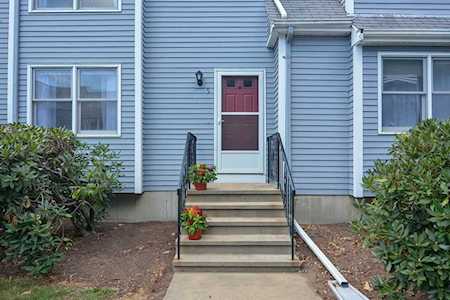 5 Pinecrest Vlg #5 Hopkinton, MA 01748