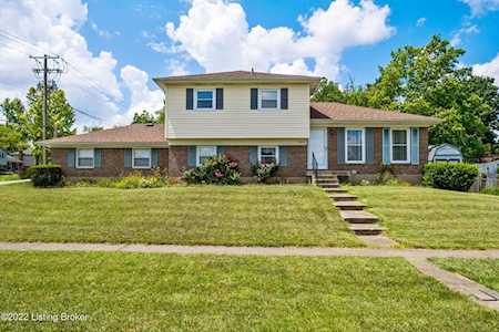 4318 Chenwood Ln Louisville, KY 40299