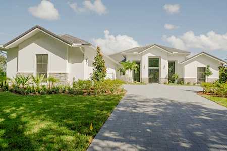 8504 Man O War Road Palm Beach Gardens, FL 33418