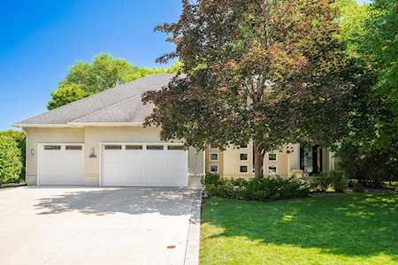 1759 Diane Road Mendota Heights, MN 55118