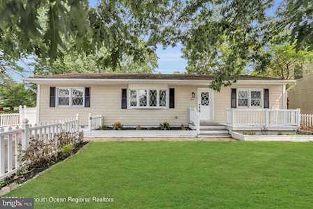 917 Seaman Ave Beachwood, NJ 08722