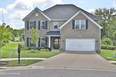 18220 Hickory Woods Pl Fisherville, KY 40023