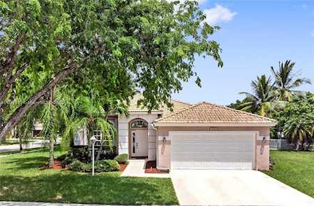 1153 NW 131st Ave Pembroke Pines, FL 33028