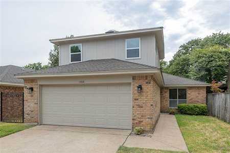 1608 Trailridge Drive Arlington, TX 76012