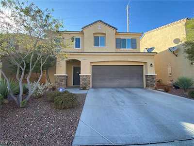 7927 Bartlett Peak St Las Vegas, NV 89166