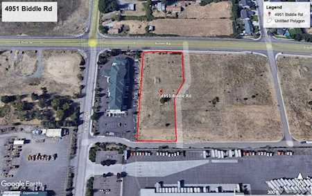 4951 Biddle Rd Central Point, OR 97502