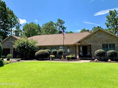 25 Steeplechase Way Southern Pines, NC 28387