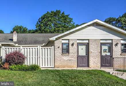 417 Valleybrook Dr Lancaster, PA 17601
