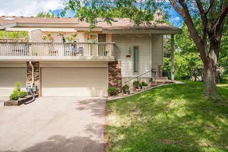 9645 Hampshire Lane Eden Prairie, MN 55347