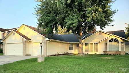 2145 N Astaire Meridian, ID 83646