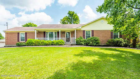 3013 Boones Trace Crestwood, KY 40014