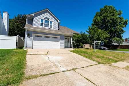 2132 Fort Belvoir Dr Virginia Beach, VA 23464
